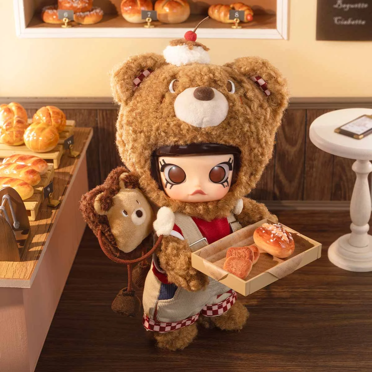 MOLLY Bear Bread 1/8 Action Figure 2 MOLLY Bear Bread 1/8 Action Figure - Image 2