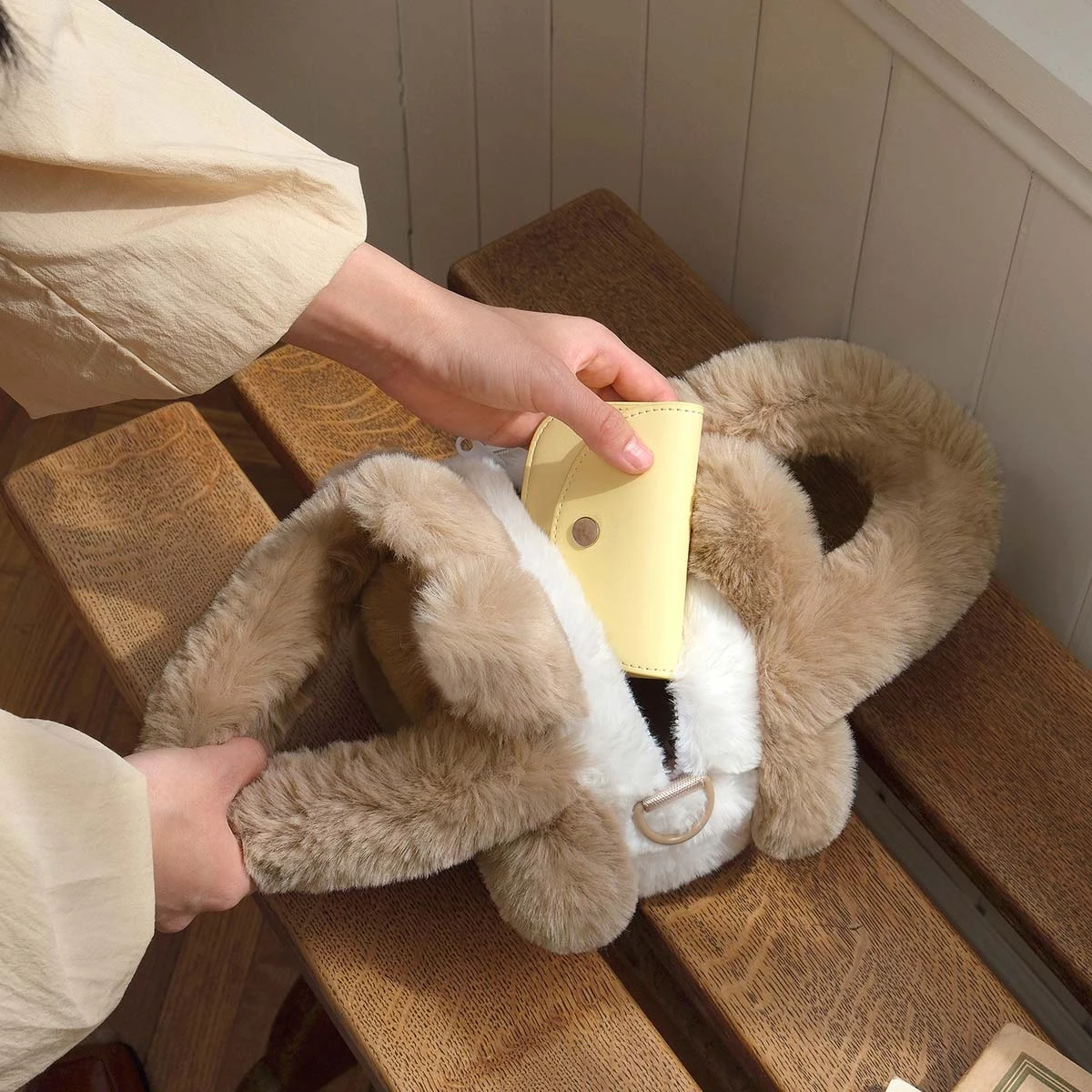 THE MONSTERS Classic Series-Plush Flower Bag 4 THE MONSTERS Classic Series-Plush Flower Bag - Image 4